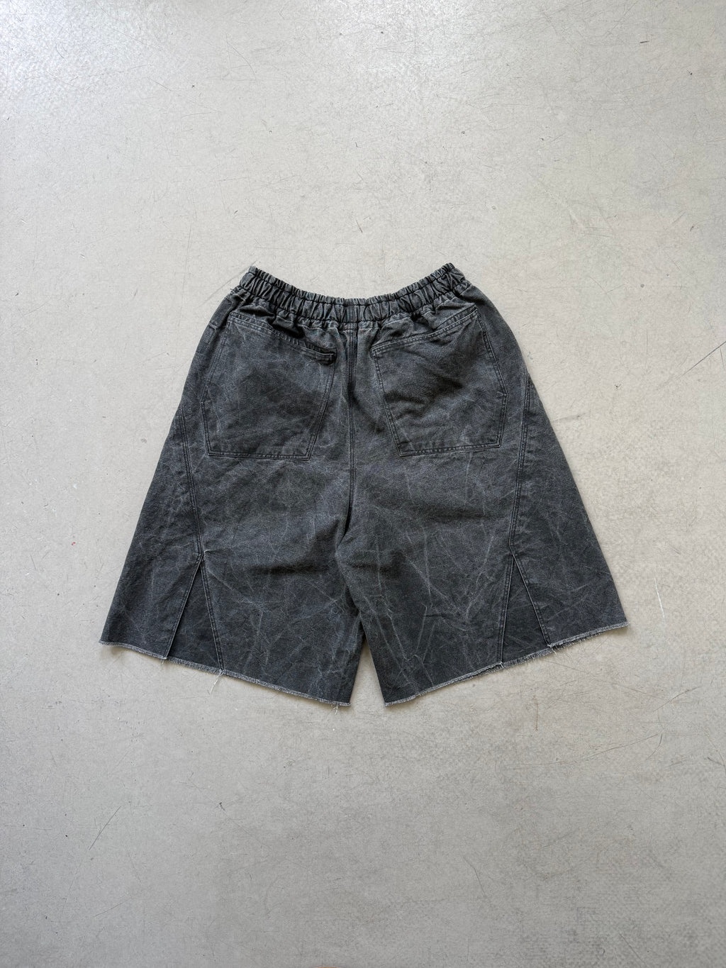 volume shorts washed