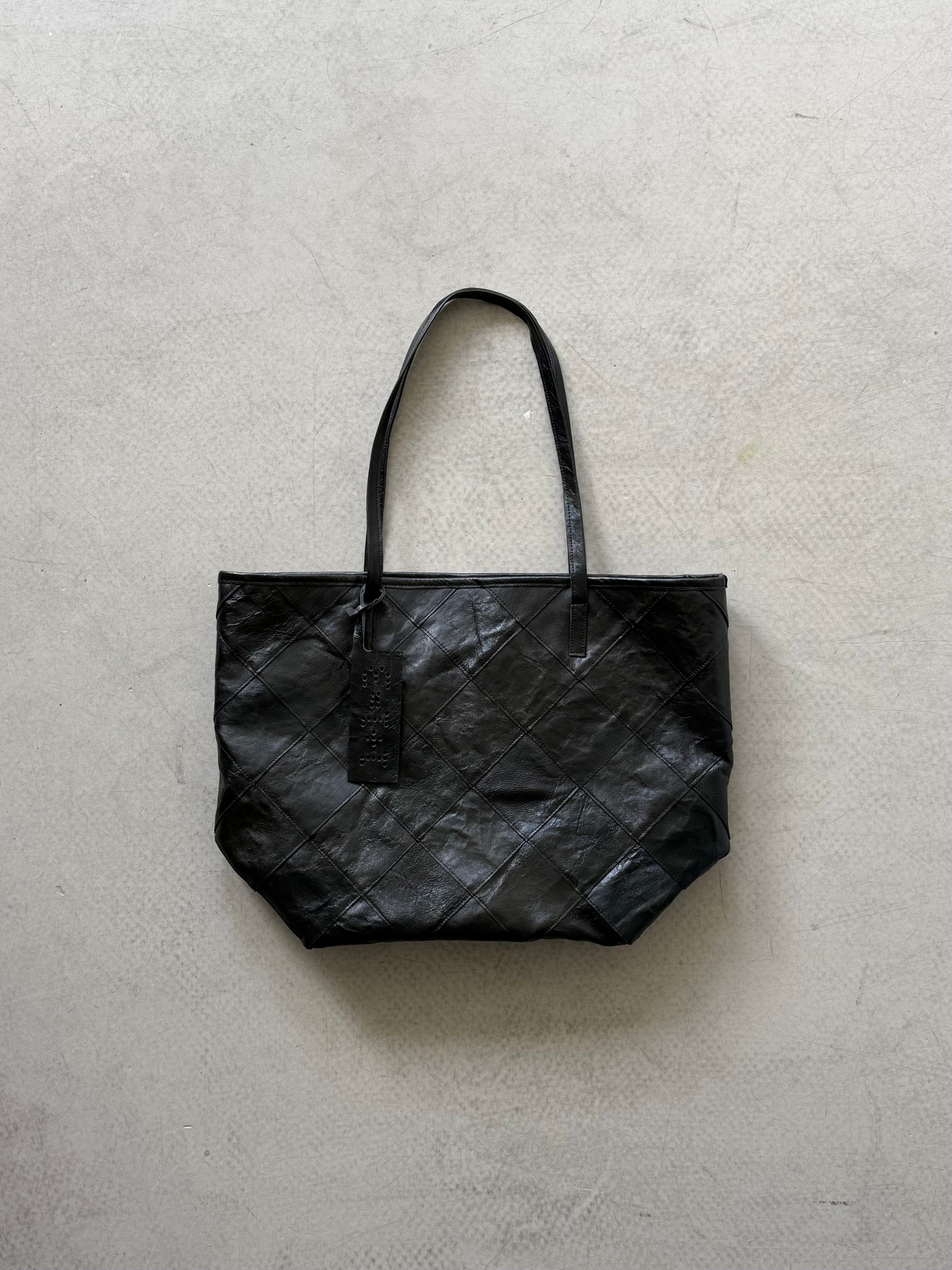 SQUARE LEATHER TOTE