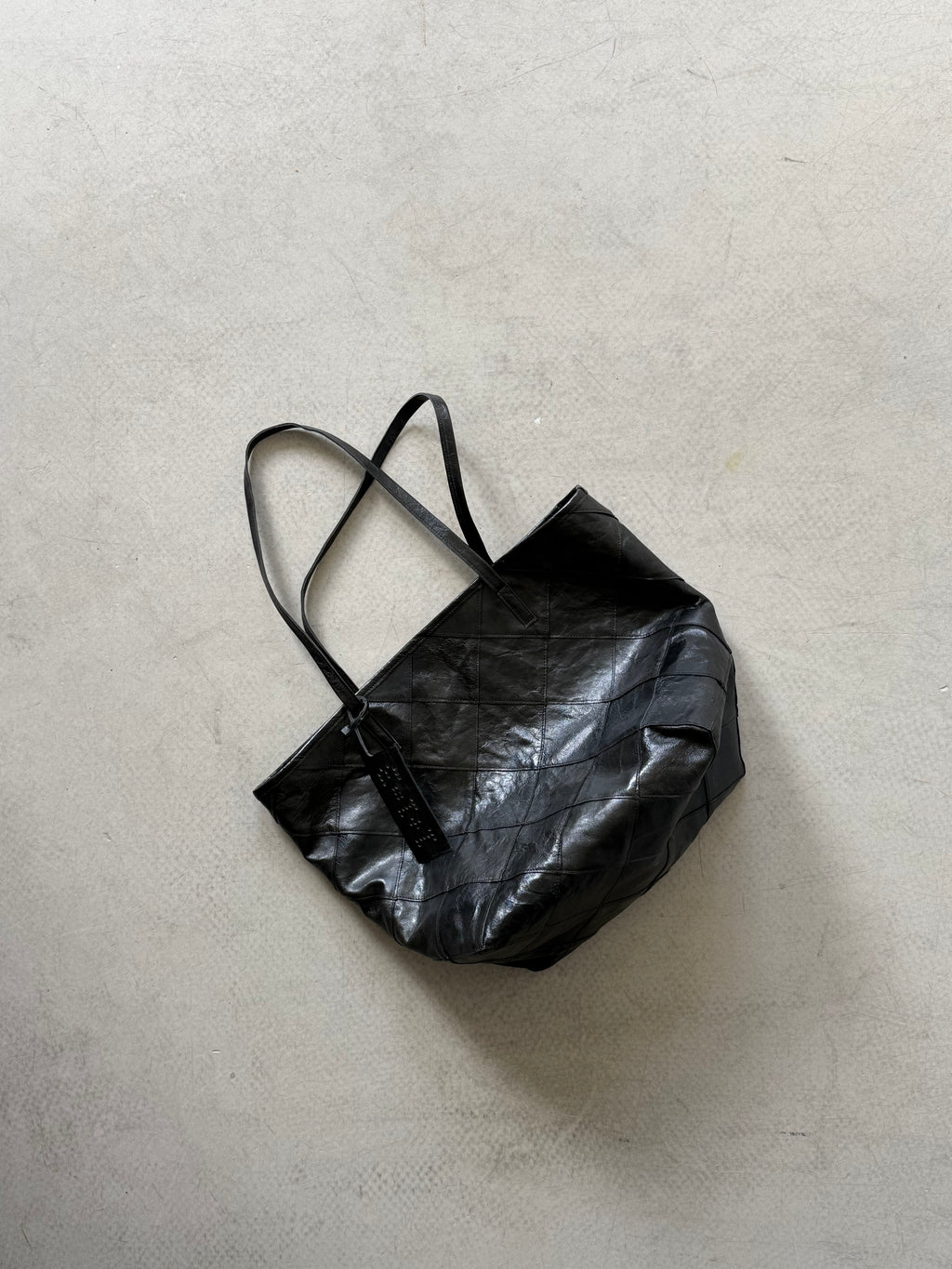 SQUARE LEATHER TOTE